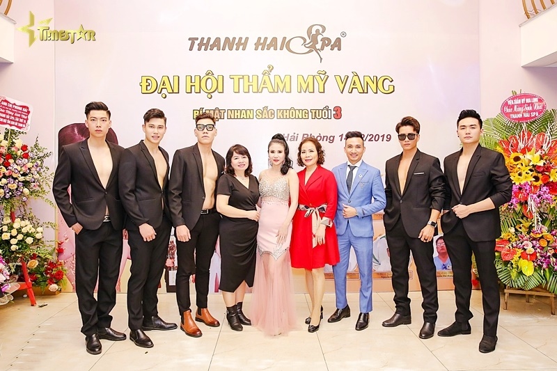 dịch vụ hotboy thảm đỏ